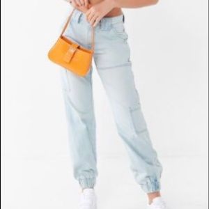 BDG Cargo jogger Jean-bleached denim